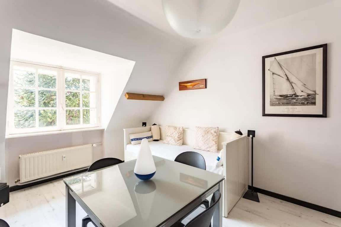 Le Capucin - Petit Duplex Avec Place De Parking Dinard Luaran gambar