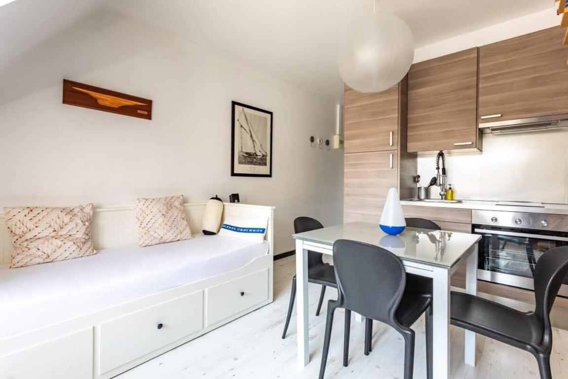 Le Capucin - Petit Duplex Avec Place De Parking Dinard Luaran gambar